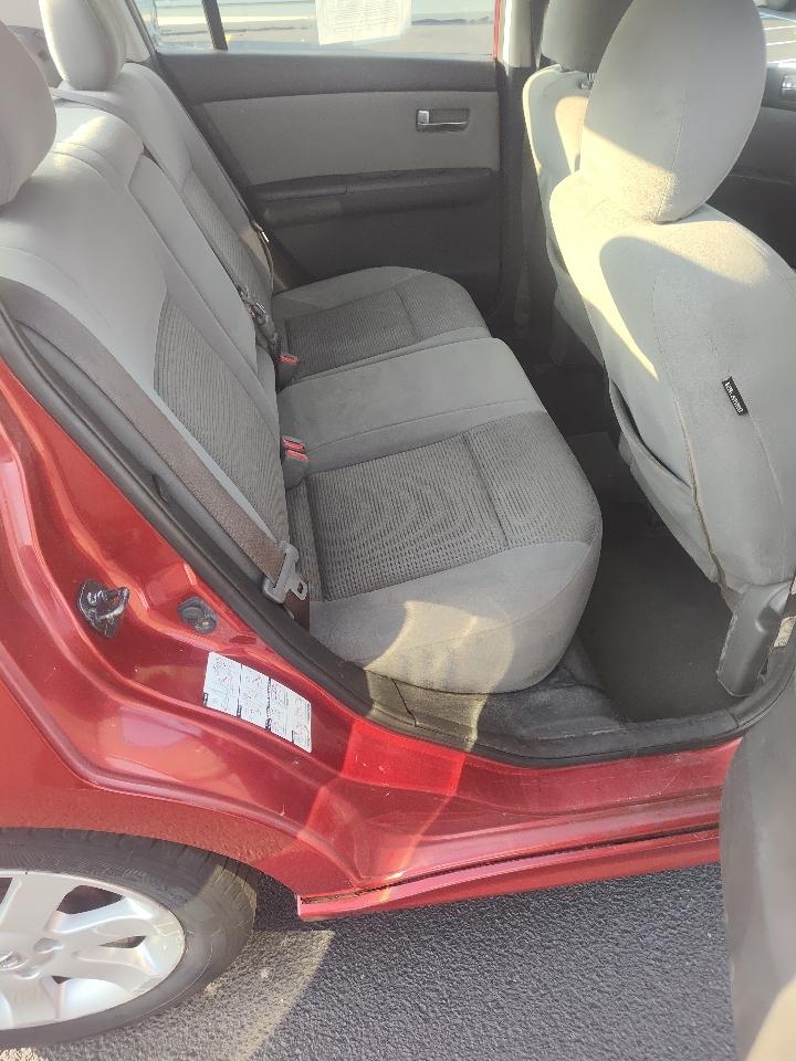 Nissan Sentra 4dr Sdn I4 CVT 2.0 SR 2010