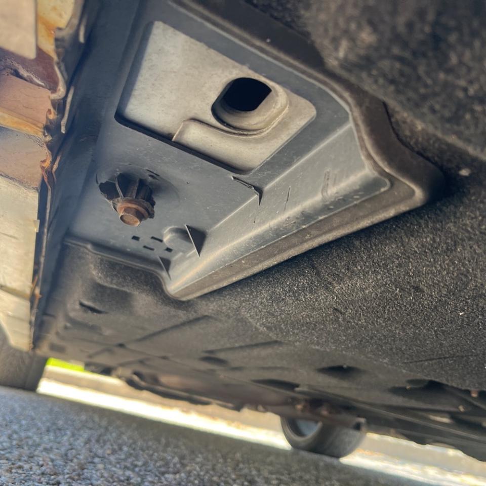 Chrysler 300 4dr Sdn 300C RWD 2011