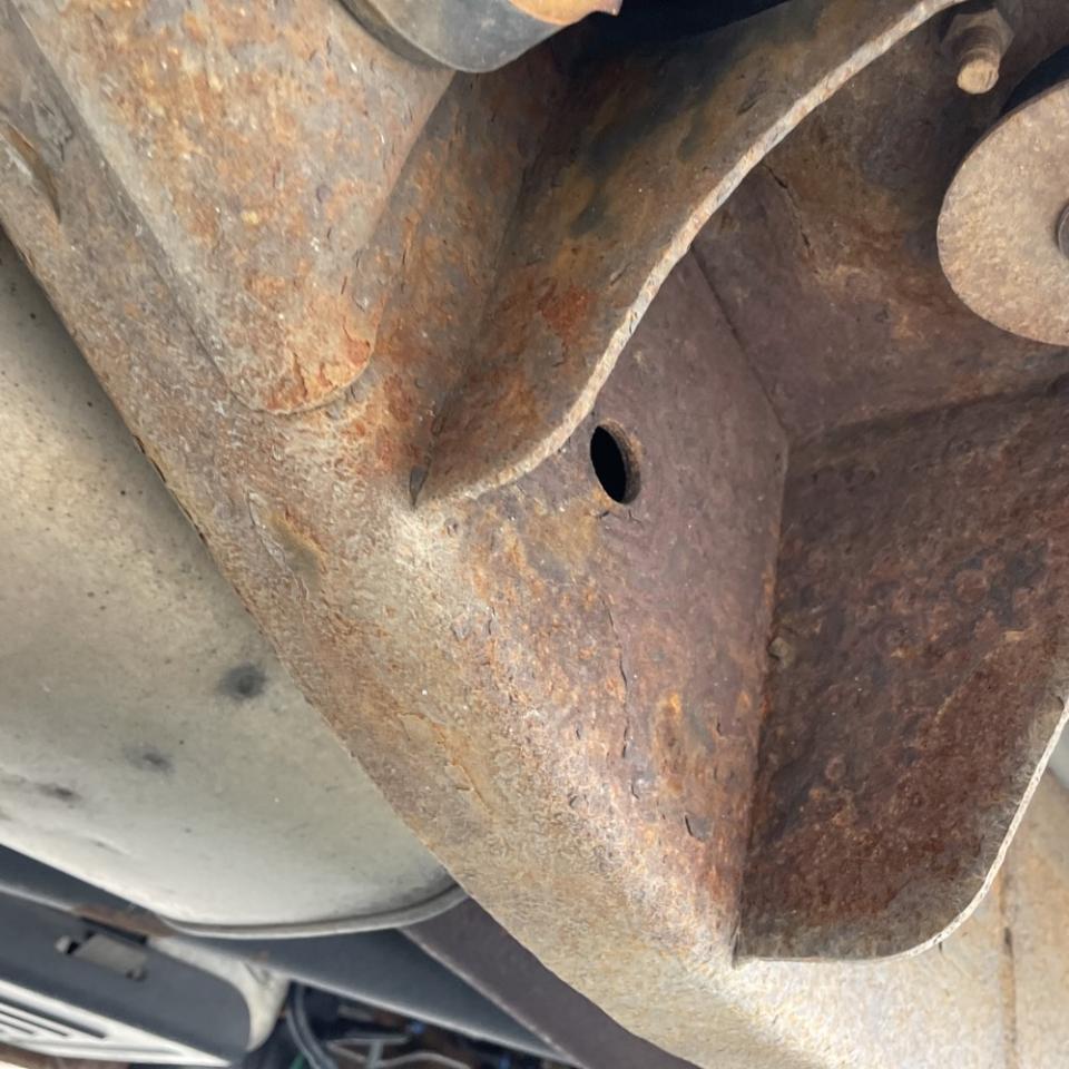 Chevrolet Silverado 2500HD 4WD Reg Cab 133.7" Work Truck 2013