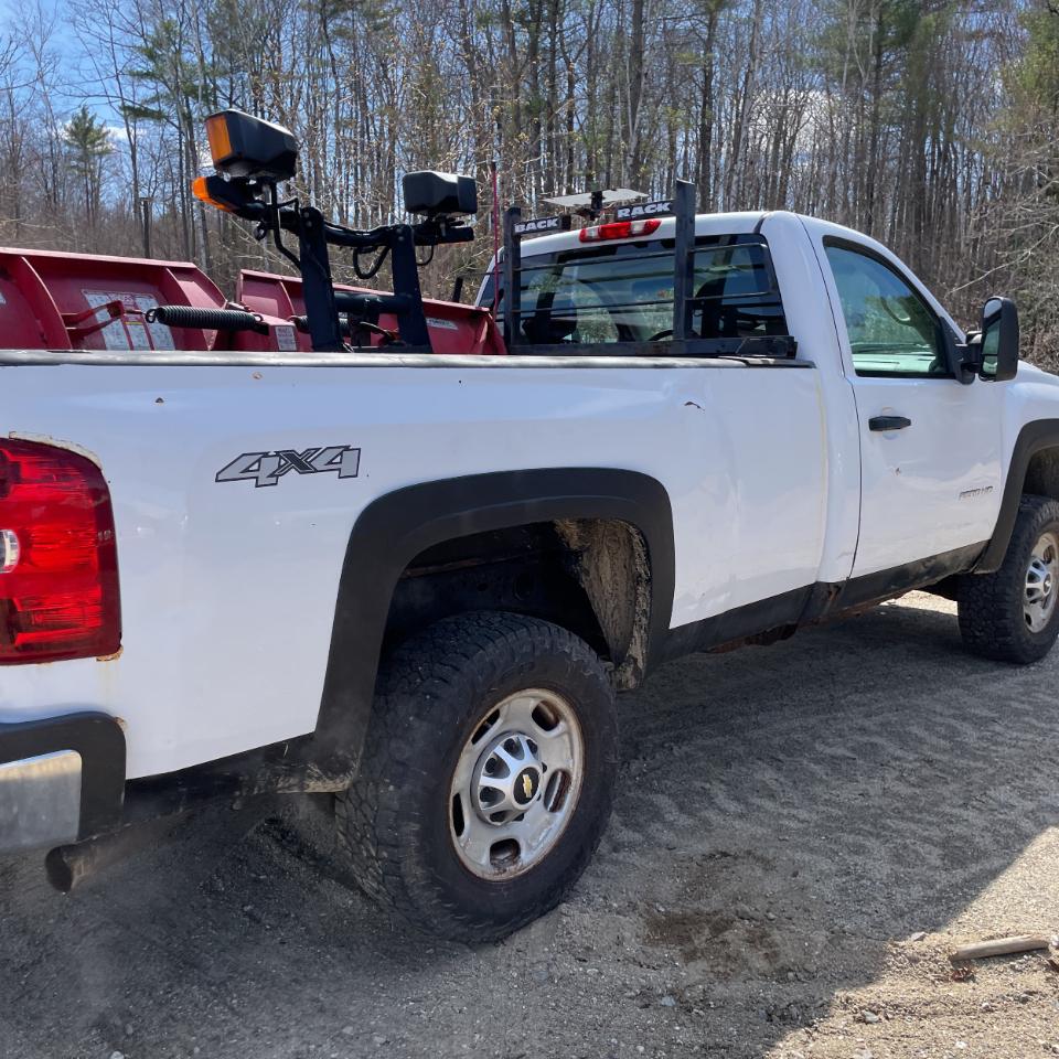 Chevrolet Silverado 2500HD 4WD Reg Cab 133.7" Work Truck 2013