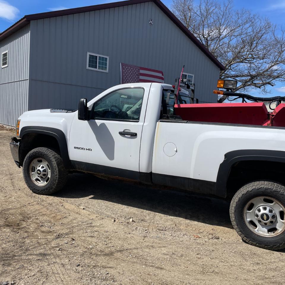 Chevrolet Silverado 2500HD 4WD Reg Cab 133.7" Work Truck 2013