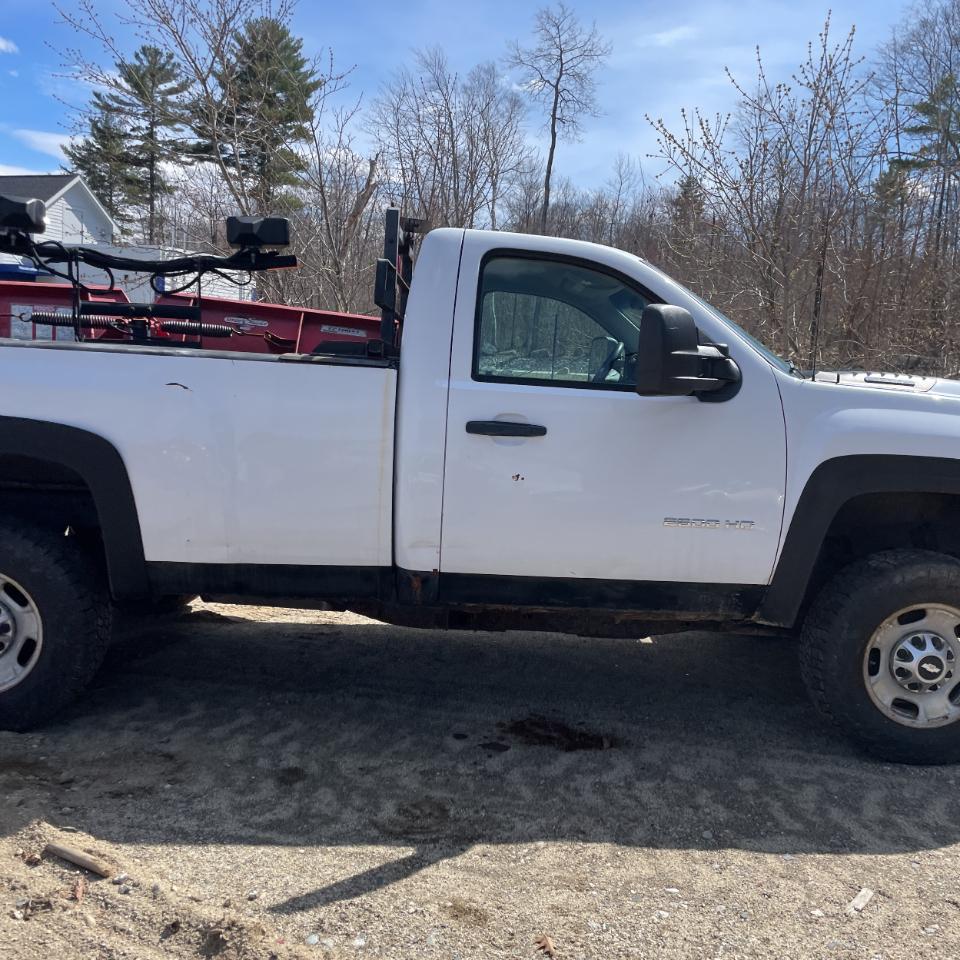Chevrolet Silverado 2500HD 4WD Reg Cab 133.7" Work Truck 2013