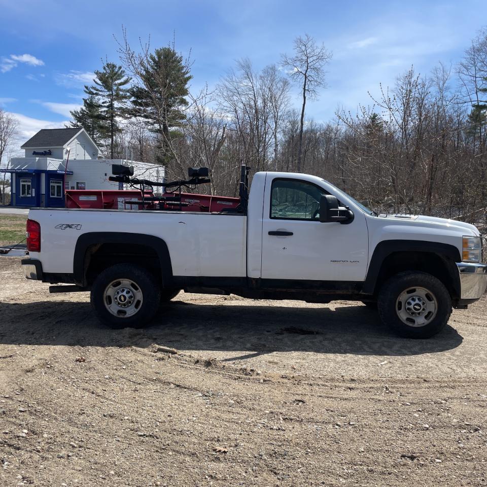 Chevrolet Silverado 2500HD 4WD Reg Cab 133.7" Work Truck 2013