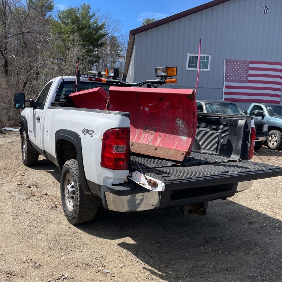 Chevrolet Silverado 2500HD 4WD Reg Cab 133.7" Work Truck 2013
