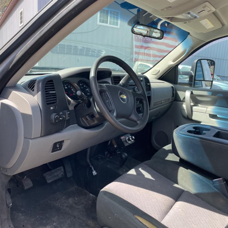 Chevrolet Silverado 2500HD 4WD Reg Cab 133.7" Work Truck 2013
