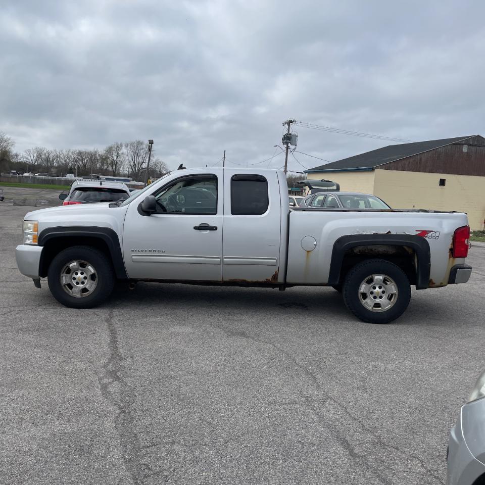 Chevrolet Silverado 1500 4WD Ext Cab 143.5" LT 2010