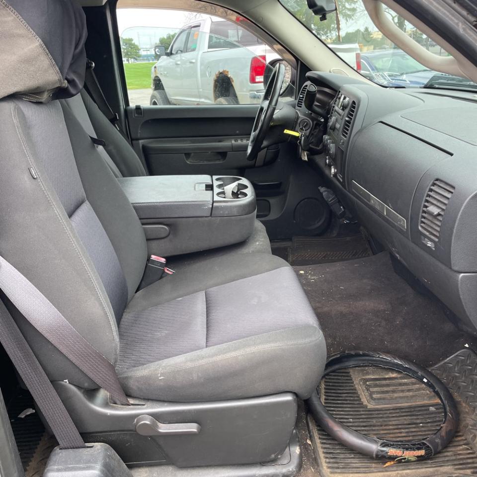 Chevrolet Silverado 1500 4WD Ext Cab 143.5" LT 2010