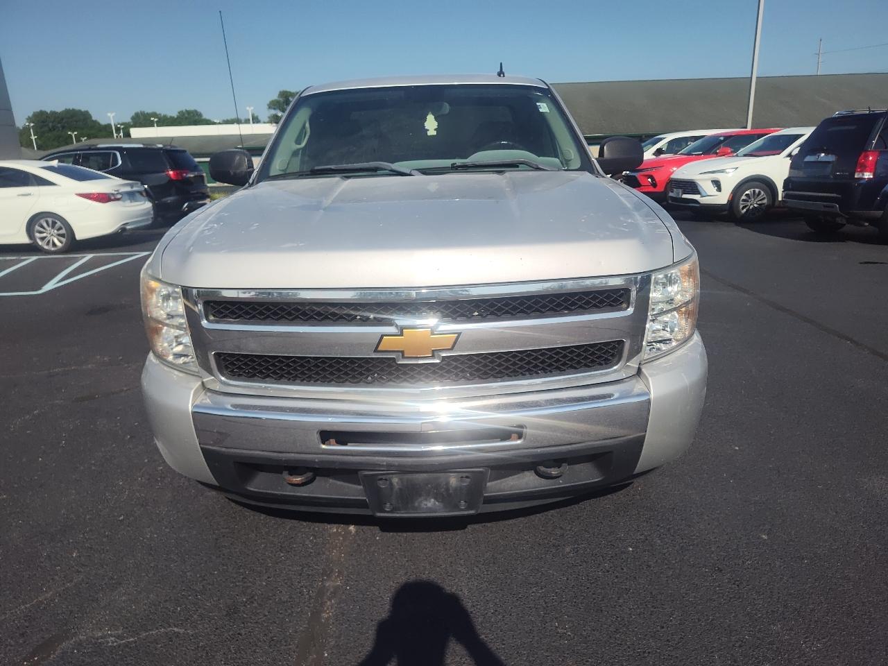 Chevrolet Silverado 1500 4WD Ext Cab 143.5" LT 2010