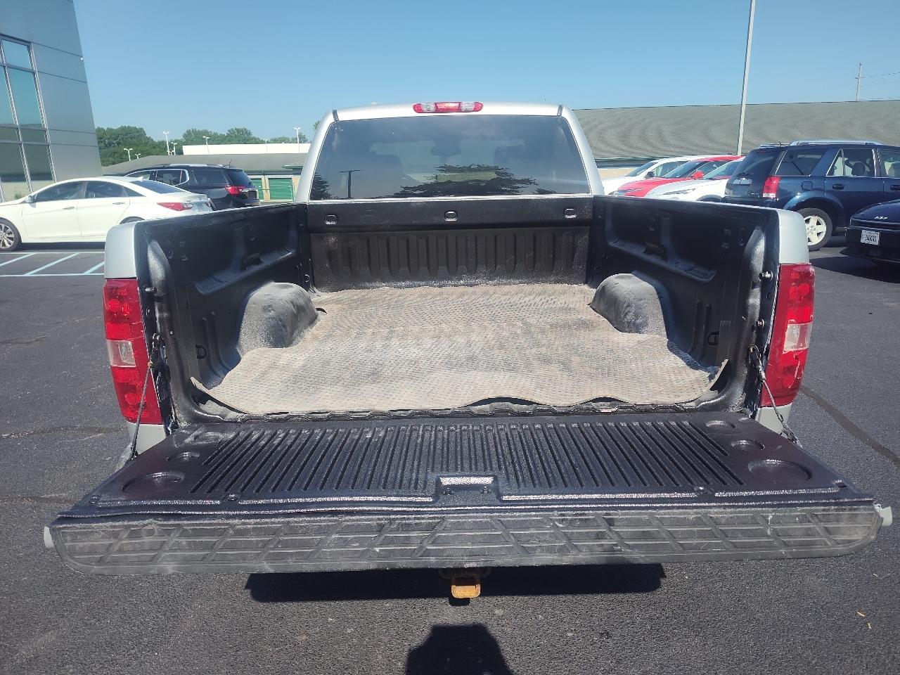 Chevrolet Silverado 1500 4WD Ext Cab 143.5" LT 2010