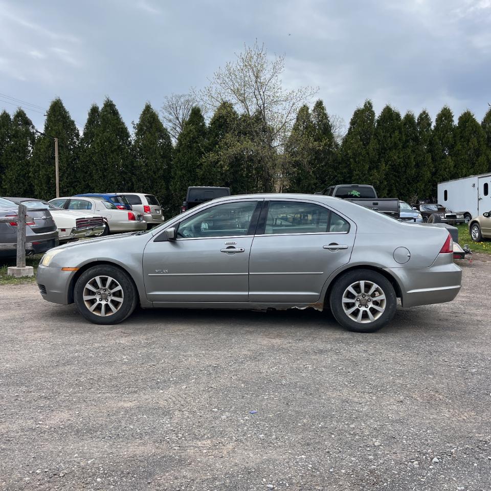 Mercury Milan 4dr Sdn I4 FWD 2008