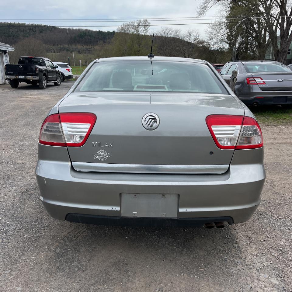 Mercury Milan 4dr Sdn I4 FWD 2008