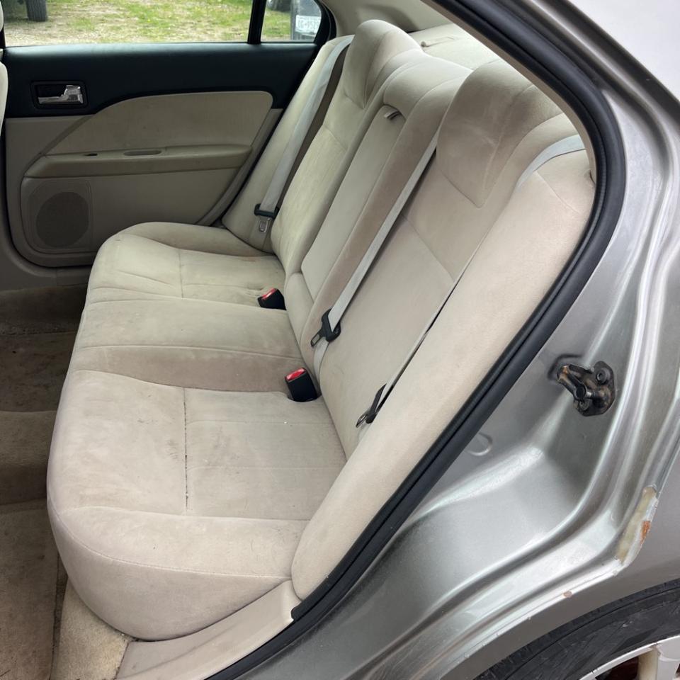 Mercury Milan 4dr Sdn I4 FWD 2008