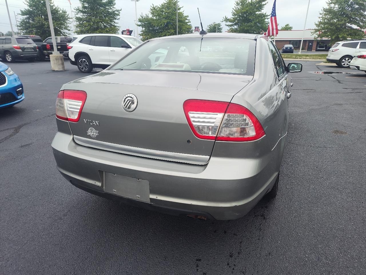 Mercury Milan 4dr Sdn I4 FWD 2008