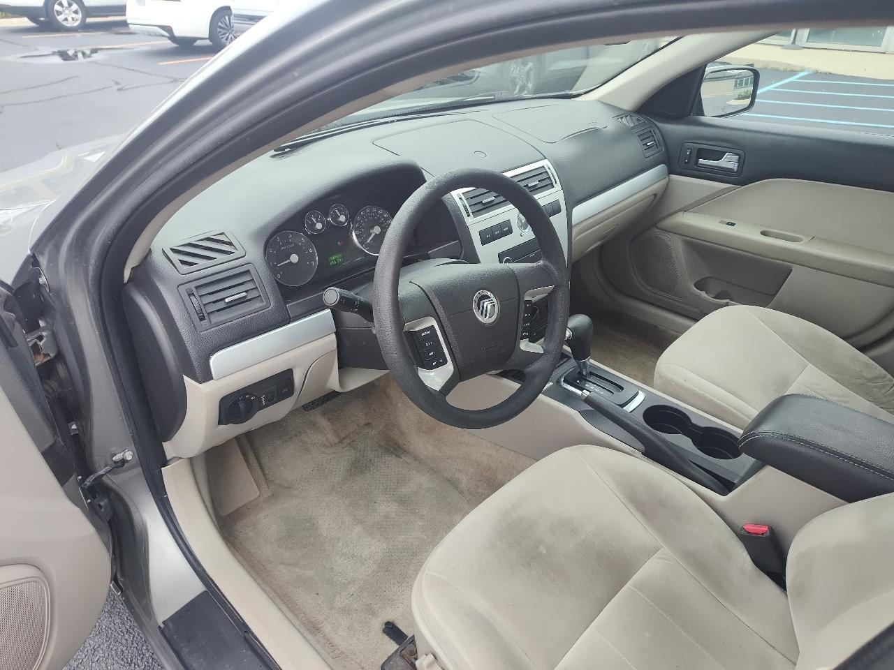 Mercury Milan 4dr Sdn I4 FWD 2008