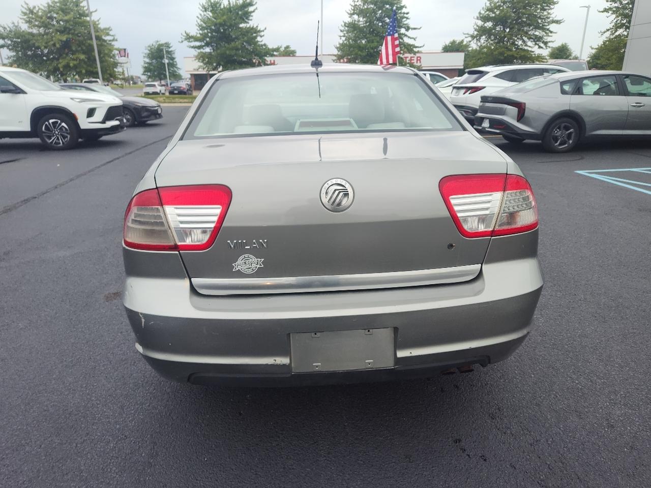 Mercury Milan 4dr Sdn I4 FWD 2008