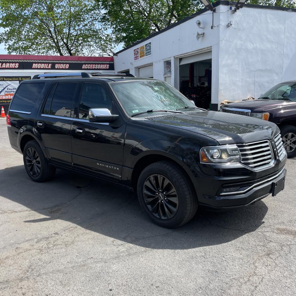 Lincoln Navigator 4WD 4dr 2015