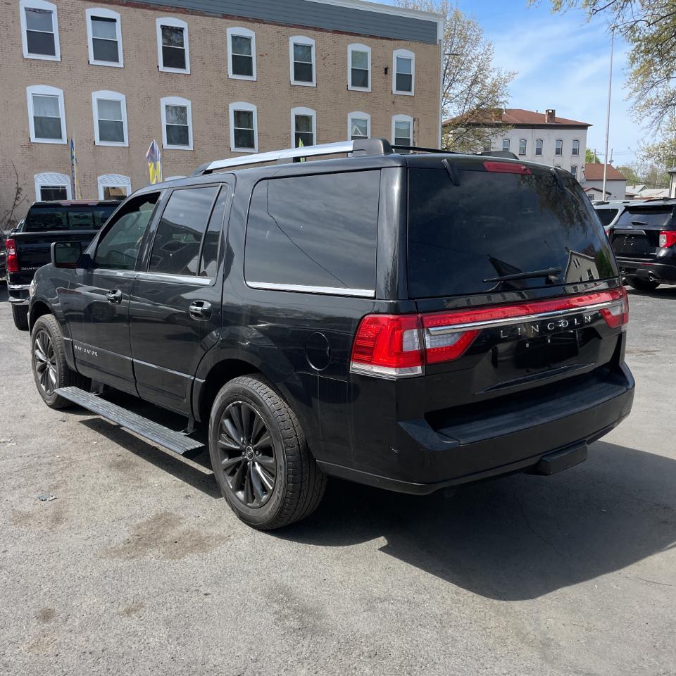 Lincoln Navigator 4WD 4dr 2015
