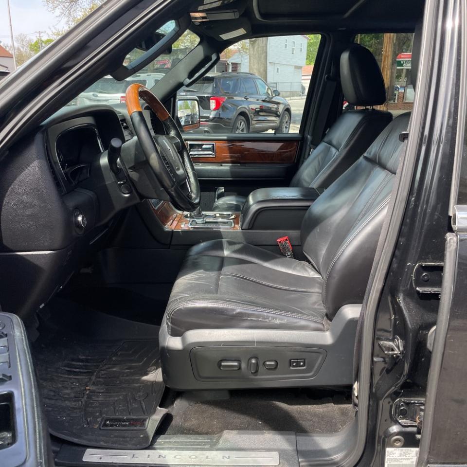 Lincoln Navigator 4WD 4dr 2015