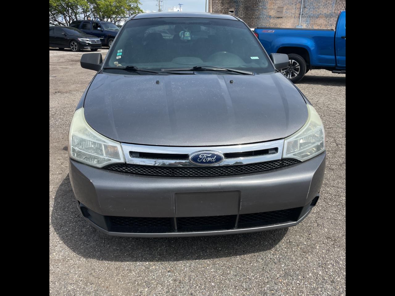 Ford Focus 4dr Sdn SE 2010