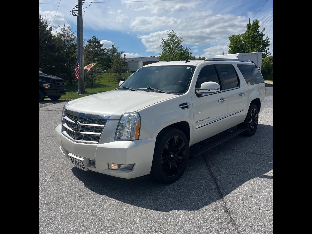 2011 Cadillac Escalade ESV AWD 4dr Platinum Edition