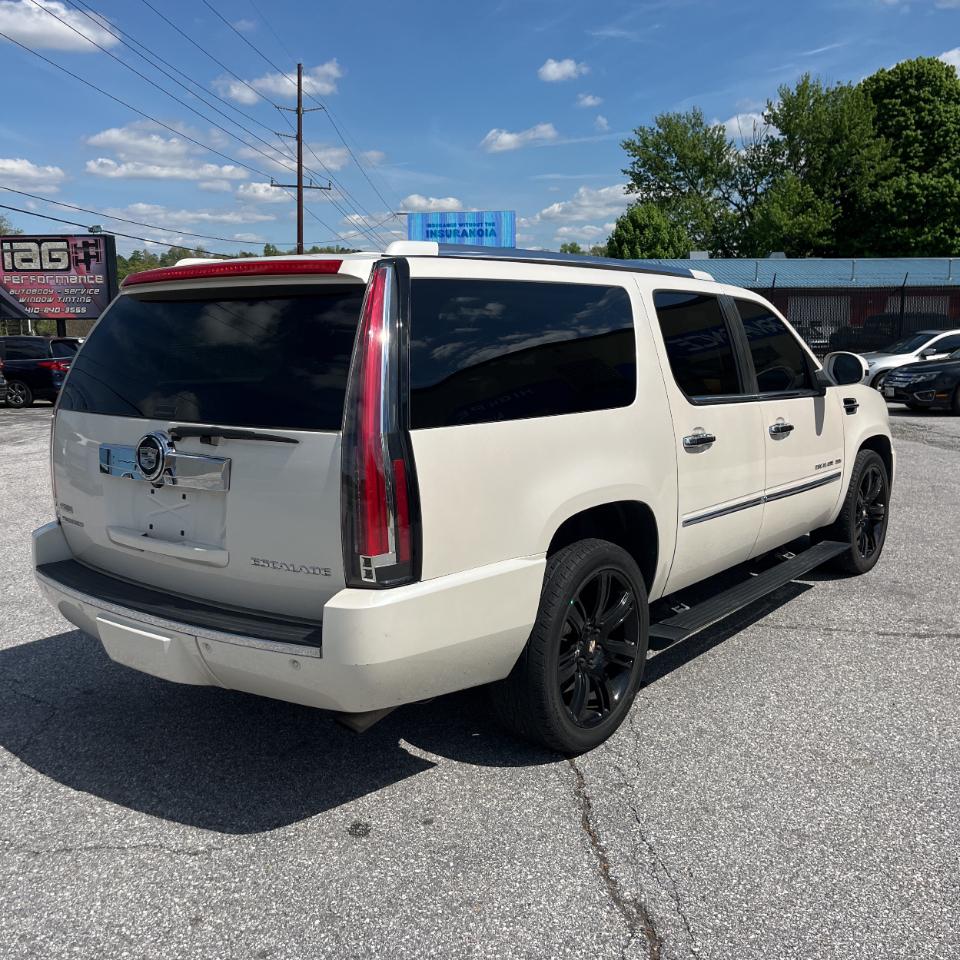 Cadillac Escalade ESV AWD 4dr Platinum Edition 2011