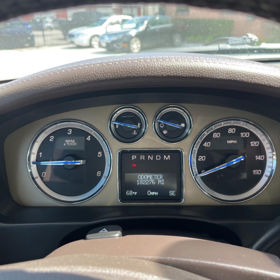 Cadillac Escalade ESV AWD 4dr Platinum Edition 2011