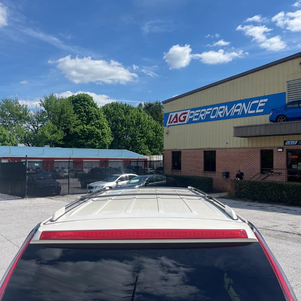 Cadillac Escalade ESV AWD 4dr Platinum Edition 2011