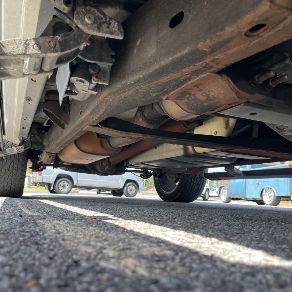 Cadillac Escalade ESV AWD 4dr Platinum Edition 2011