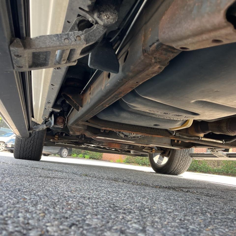 Cadillac Escalade ESV AWD 4dr Platinum Edition 2011