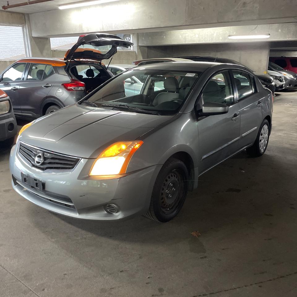 Nissan Sentra 4dr Sdn I4 CVT 2.0 S 2012