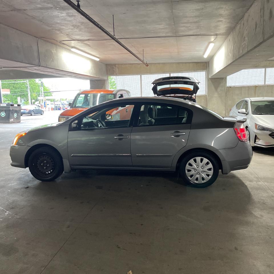 Nissan Sentra 4dr Sdn I4 CVT 2.0 S 2012