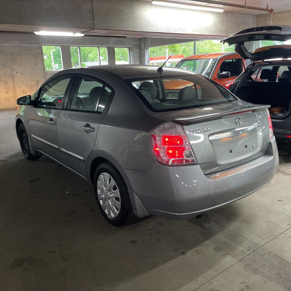 Nissan Sentra 4dr Sdn I4 CVT 2.0 S 2012