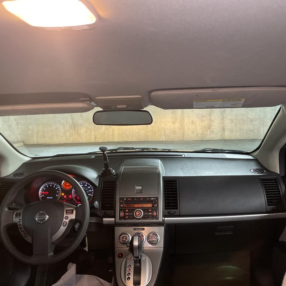 Nissan Sentra 4dr Sdn I4 CVT 2.0 S 2012