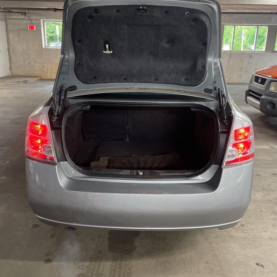 Nissan Sentra 4dr Sdn I4 CVT 2.0 S 2012