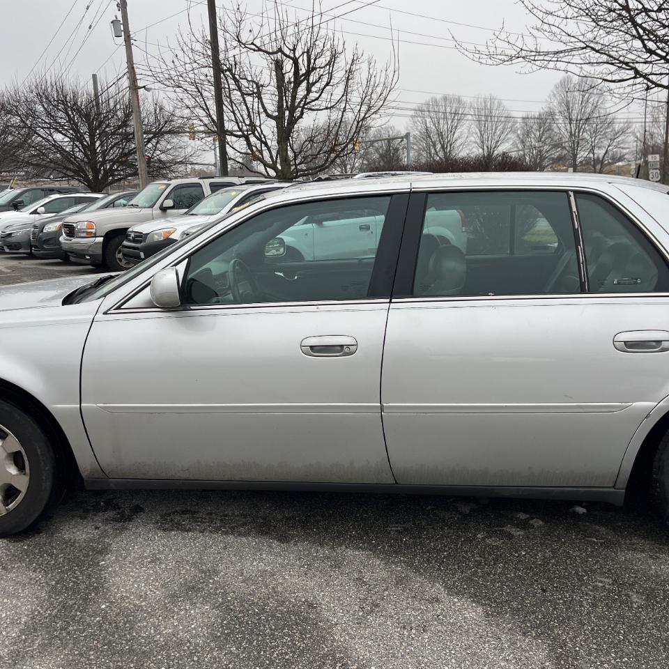Cadillac DeVille 4dr Sdn 2002