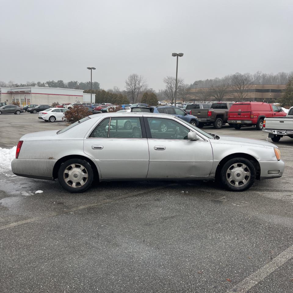 Cadillac DeVille 4dr Sdn 2002