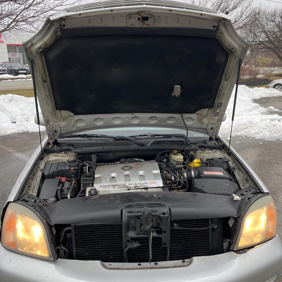 Cadillac DeVille 4dr Sdn 2002
