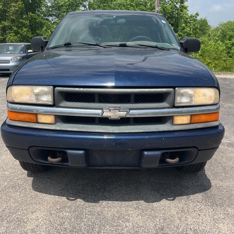 Chevrolet S-10 Ext Cab 123" WB 4WD LS 1999