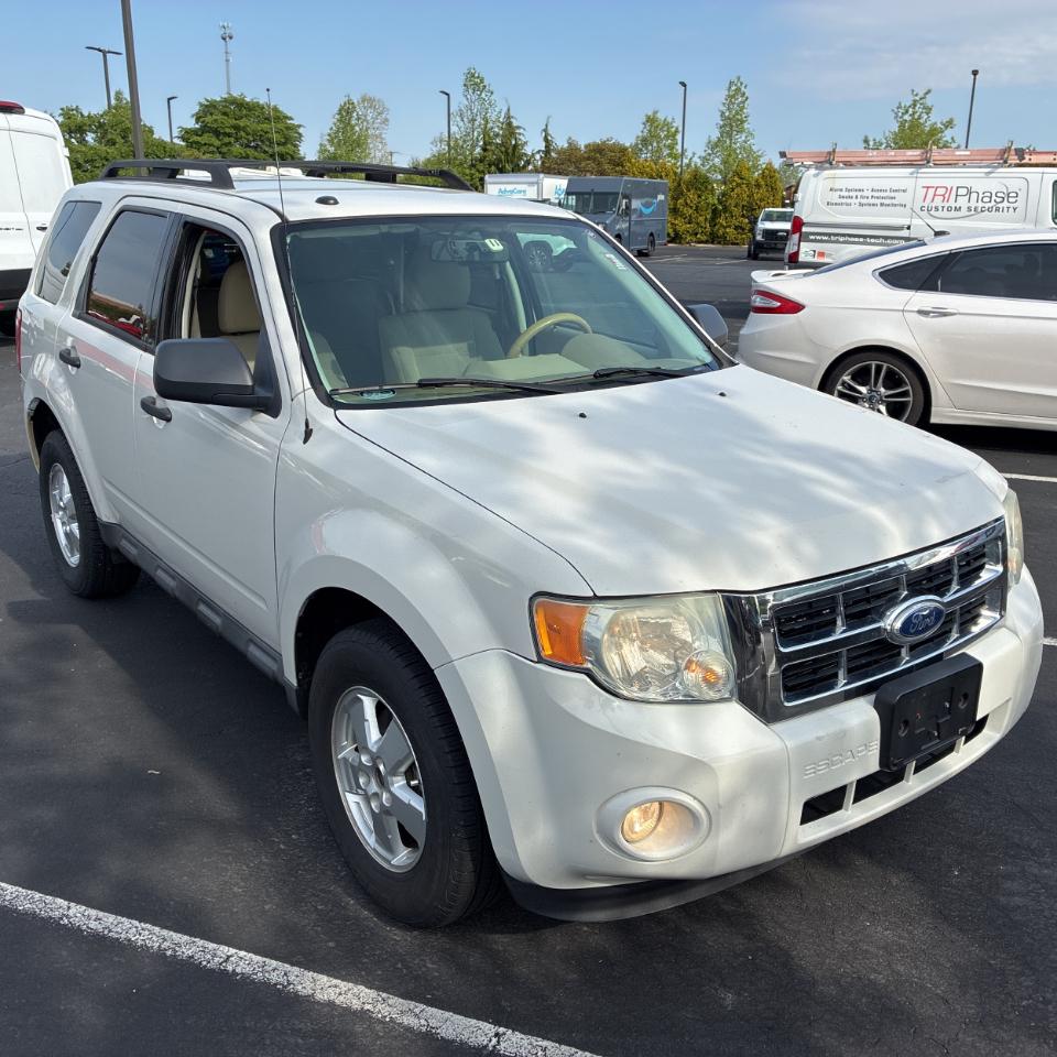 Ford Escape 4WD 4dr XLT 2010