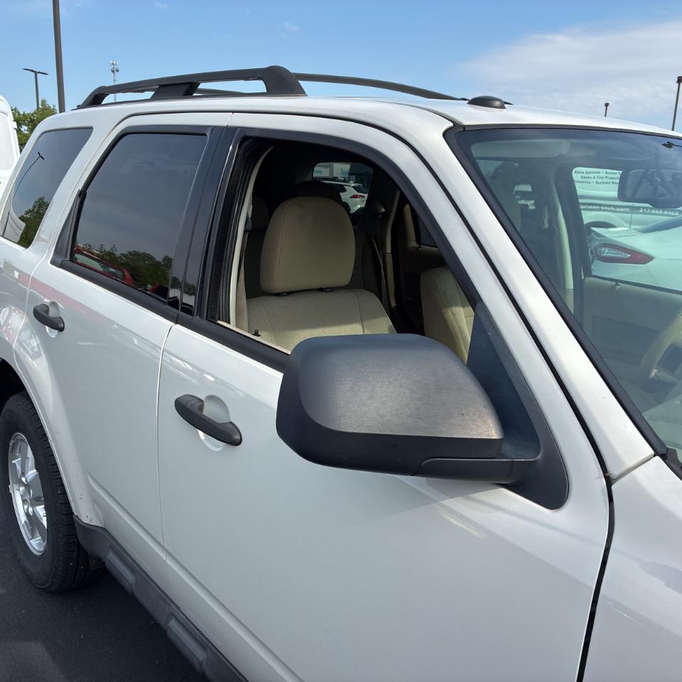 Ford Escape 4WD 4dr XLT 2010