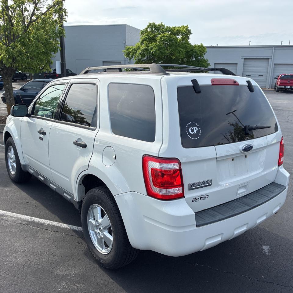 Ford Escape 4WD 4dr XLT 2010