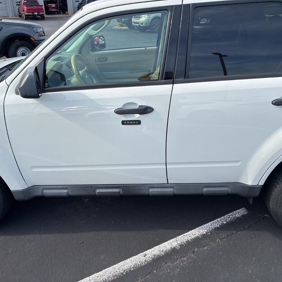 Ford Escape 4WD 4dr XLT 2010