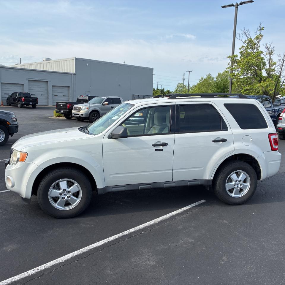 Ford Escape 4WD 4dr XLT 2010