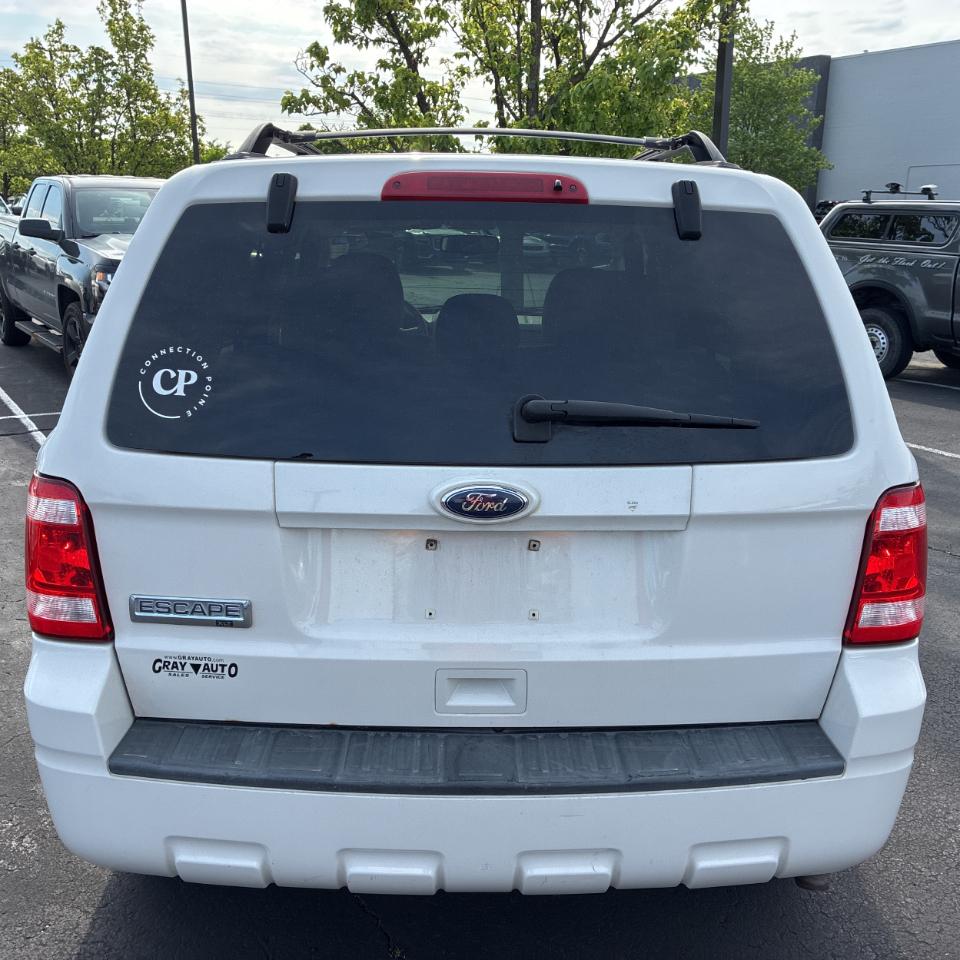 Ford Escape 4WD 4dr XLT 2010