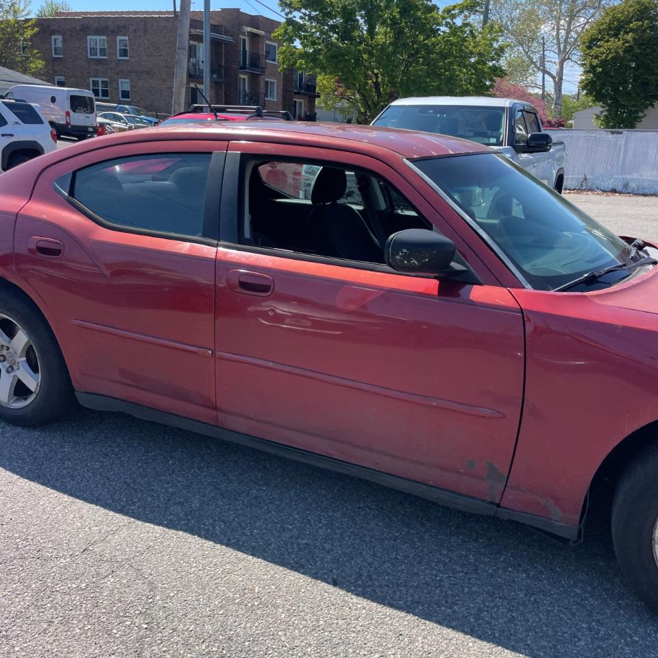 Dodge Charger 4dr Sdn RWD 2008