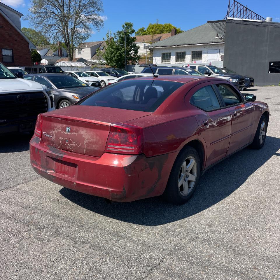 Dodge Charger 4dr Sdn RWD 2008