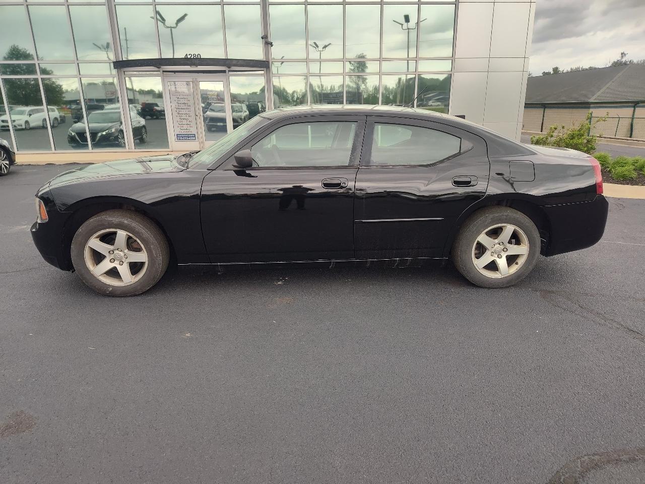 Dodge Charger 4dr Sdn RWD 2008