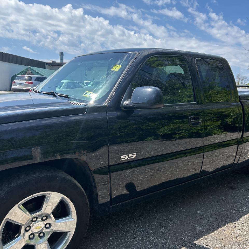 Chevrolet Silverado SS Ext Cab 143.5" WB 2003