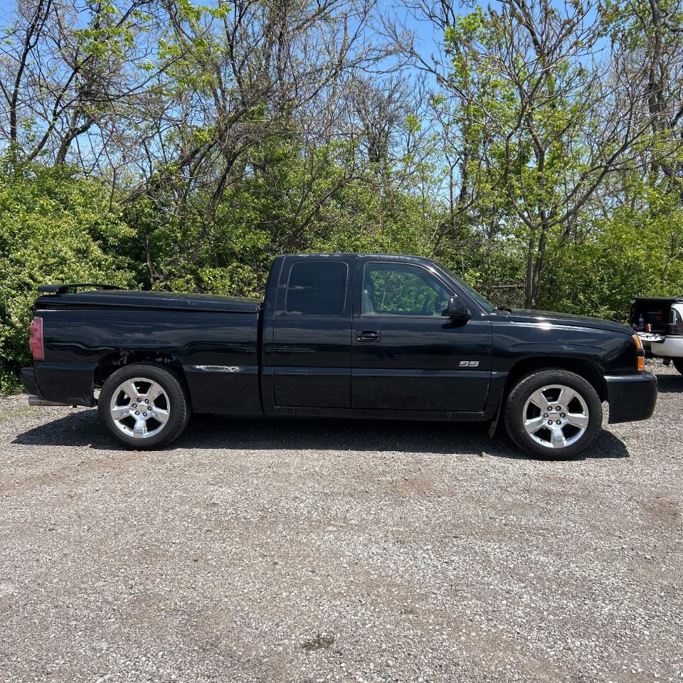 Chevrolet Silverado SS Ext Cab 143.5" WB 2003