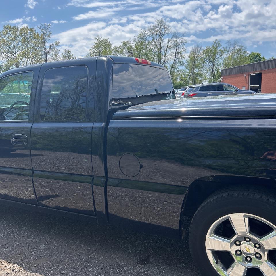 Chevrolet Silverado SS Ext Cab 143.5" WB 2003